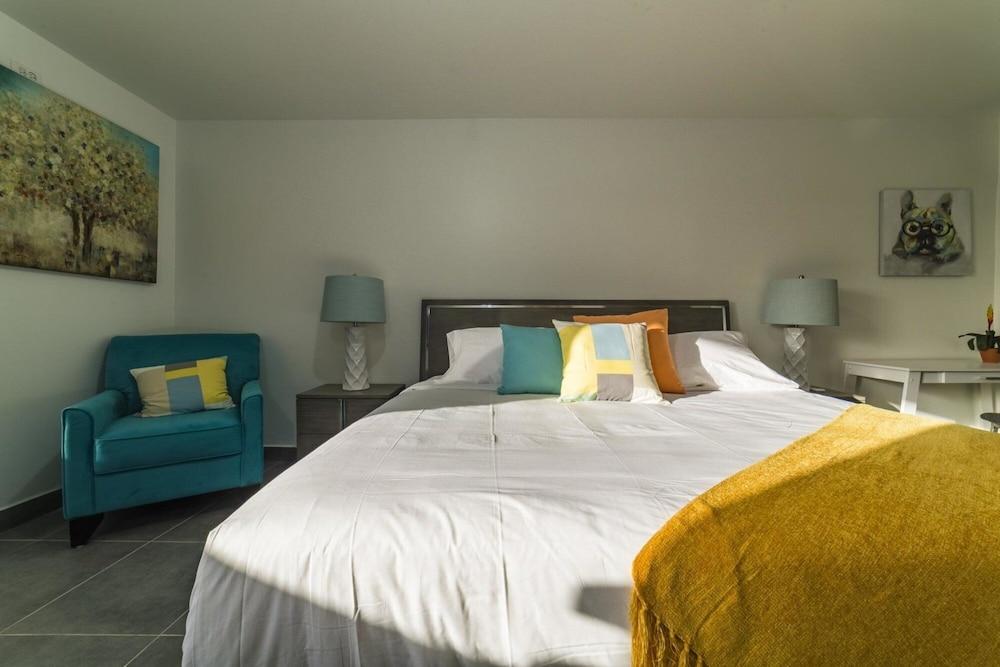 Turibana Plaza Suite 14