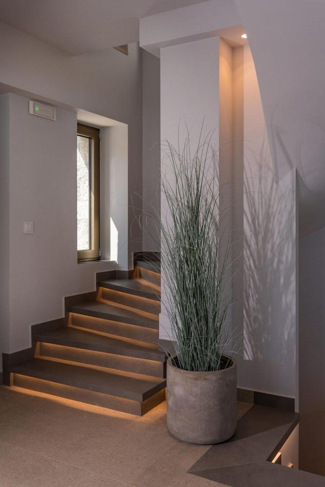 Villa Onyx - With Private Heated Pool