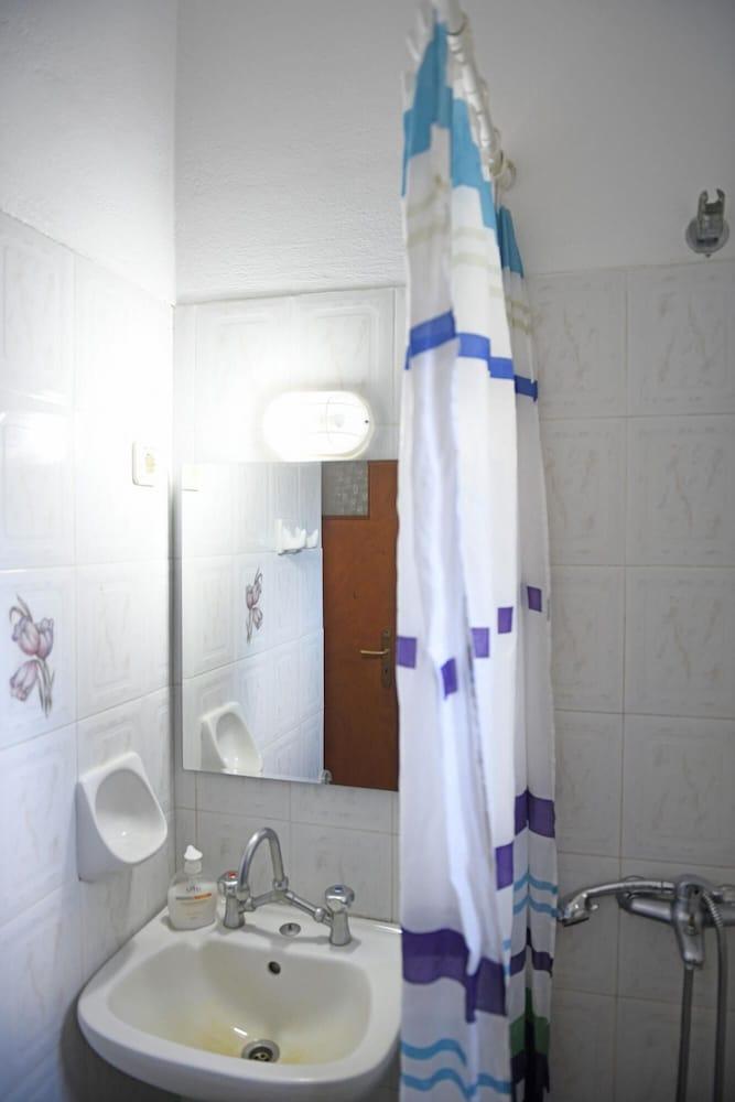 Nikos Studio 4 in Gialiskari