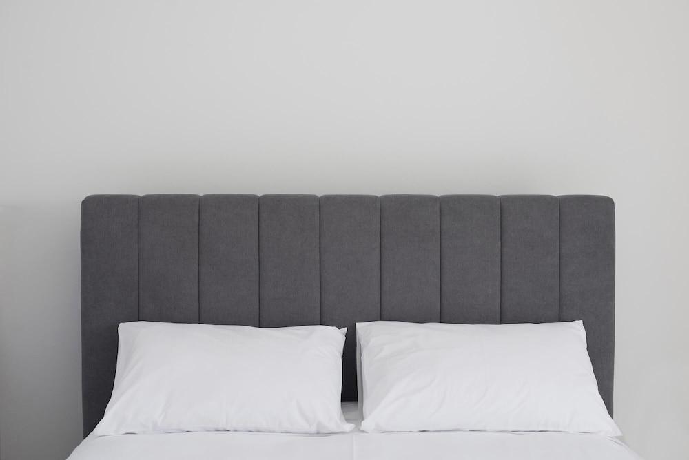 Saronikos in Piraeus