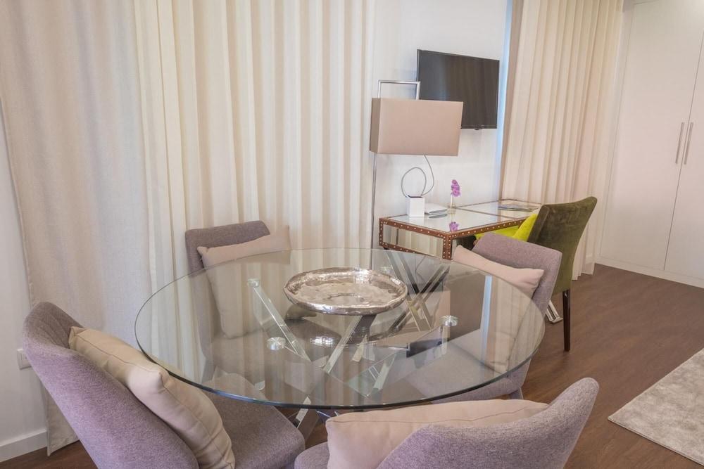 Quinta da Tia Briosa Palheiro II by Homie