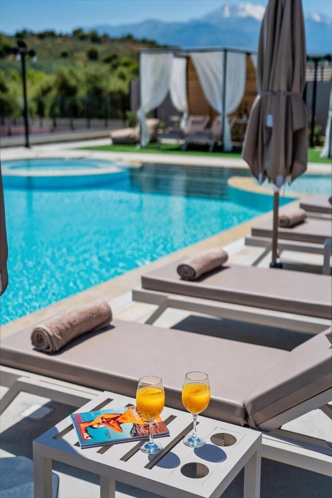 Luxurious Villa Mare - With 150m Pool