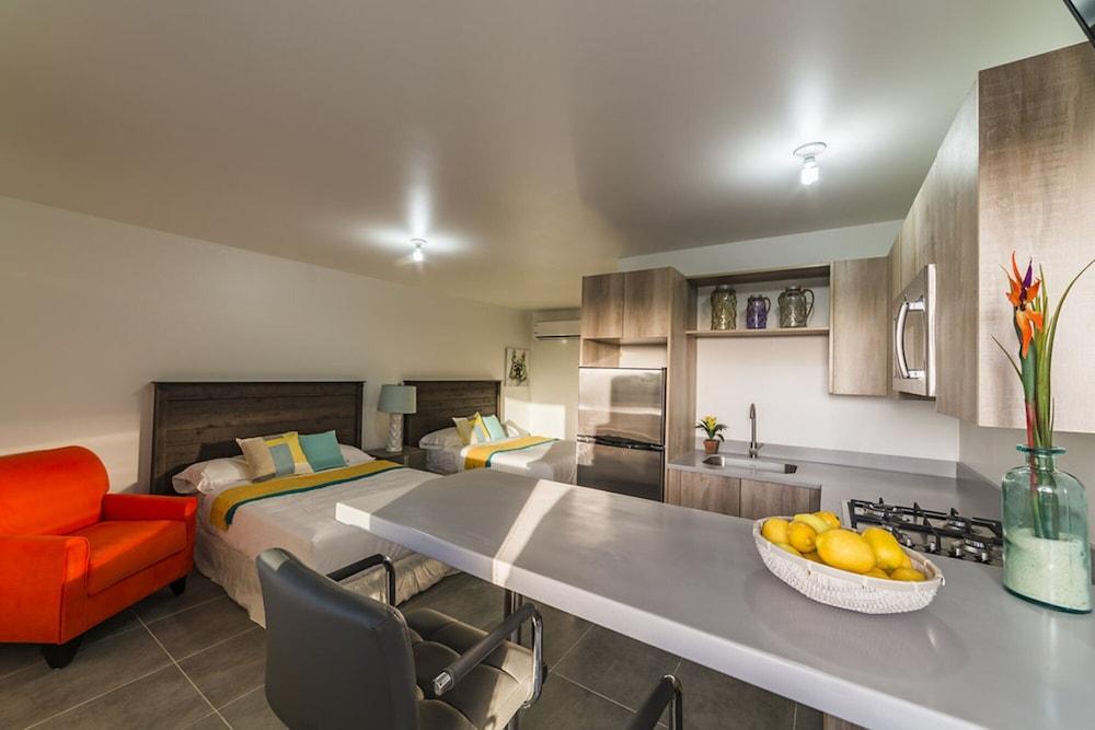 Turibana Plaza Suite 11