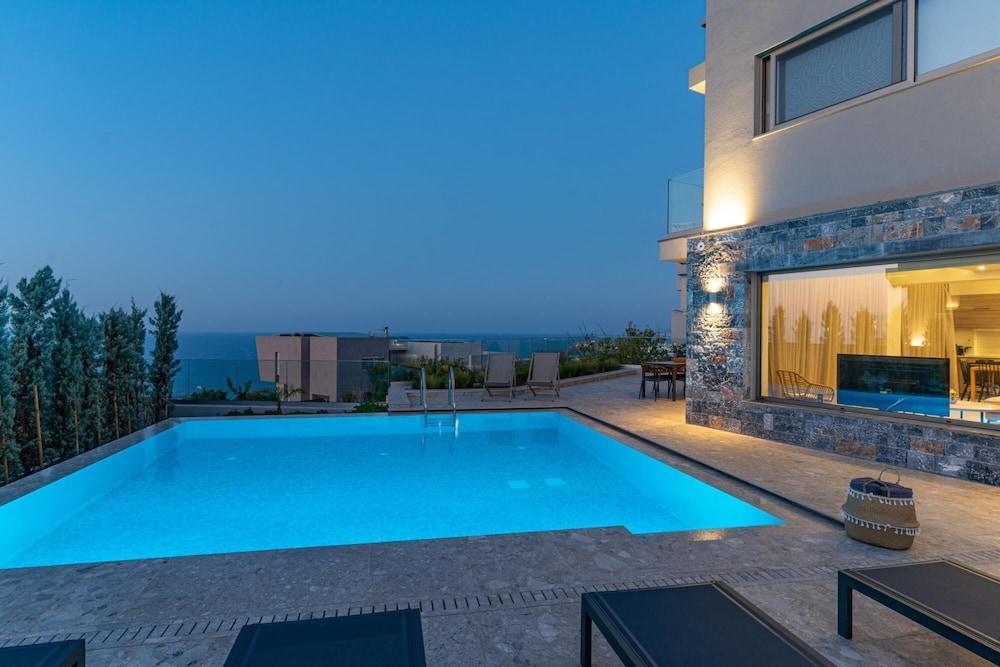 Luxury Villa Aqua With 2 Private Pools