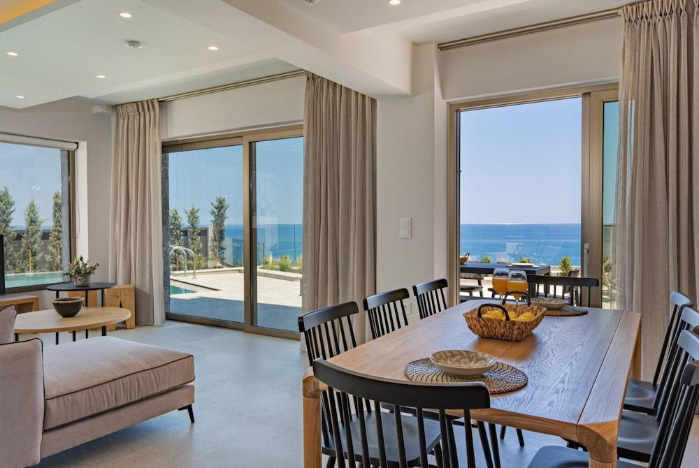 Luxury Villa Aqua With 2 Private Pools