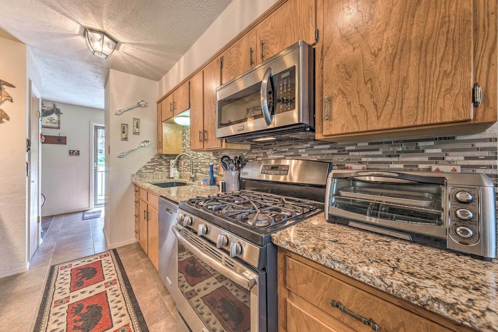 Ruidoso Getaway w/ Deck, Golf Course Views!