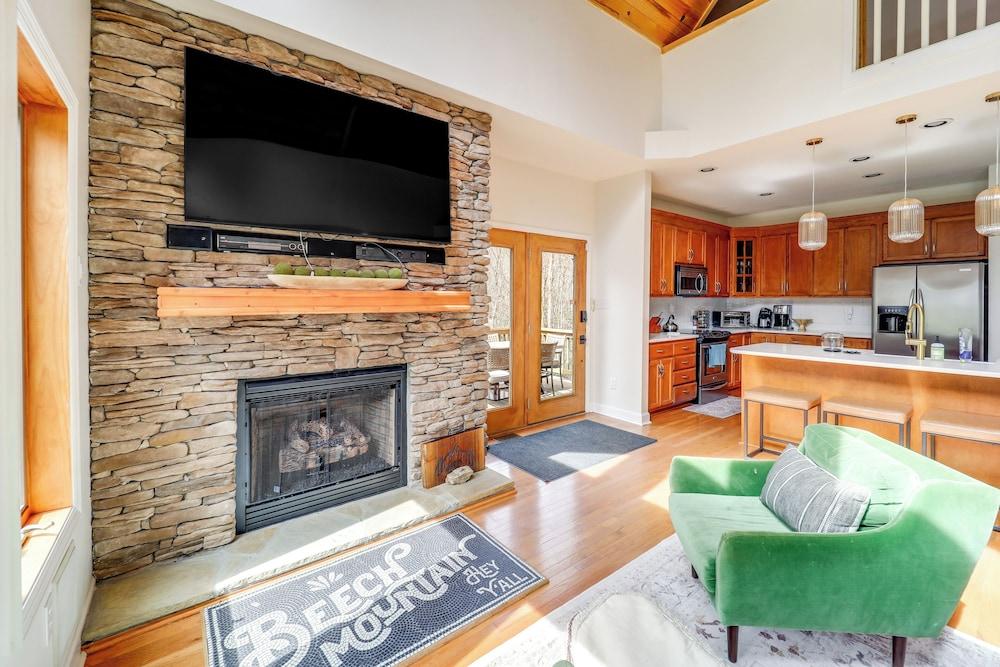 Deck + Scenic Views: Beech Mountain Cabin