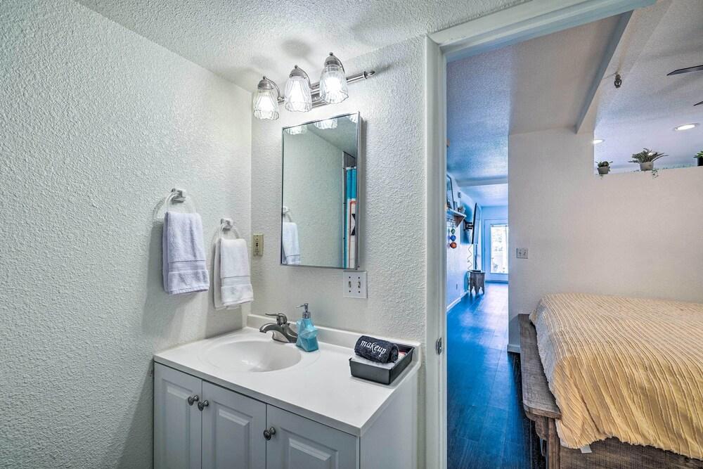 Parker Studio Nestled on the Colorado River!