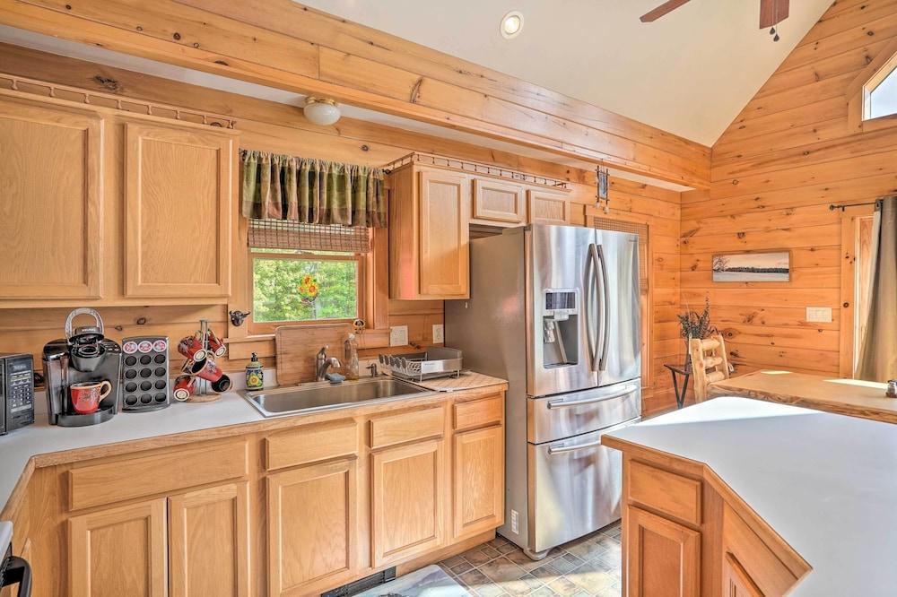 Grand Windham Retreat w/ Fire Pit & Game Room