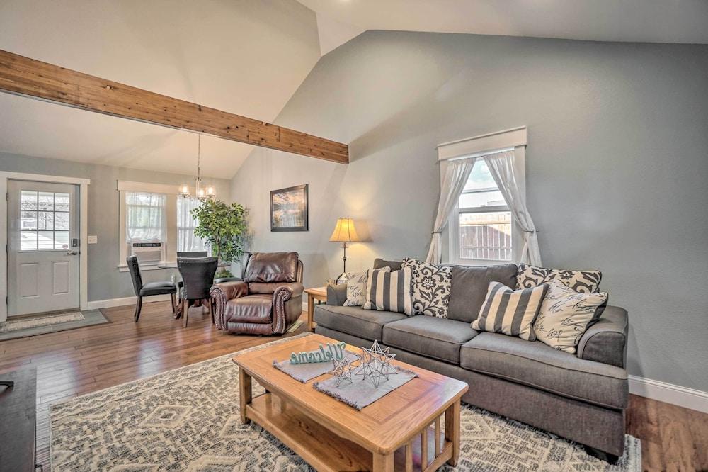 Charming Cheyenne Home ~ 1 Mi to Downtown!