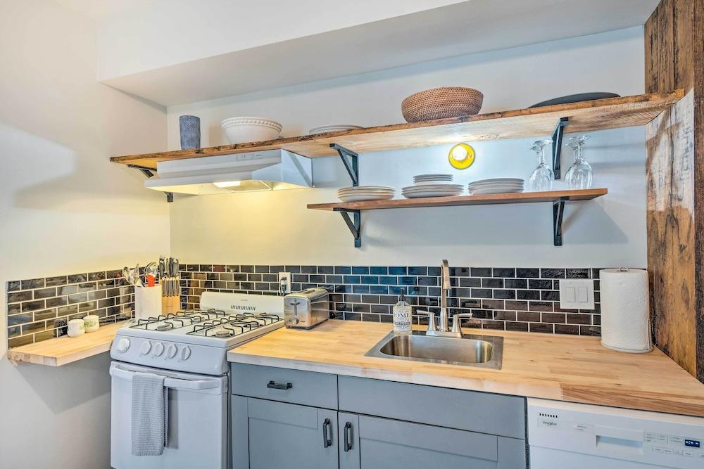 Breezy-chic Apartment - Steps to Geneva Lake!