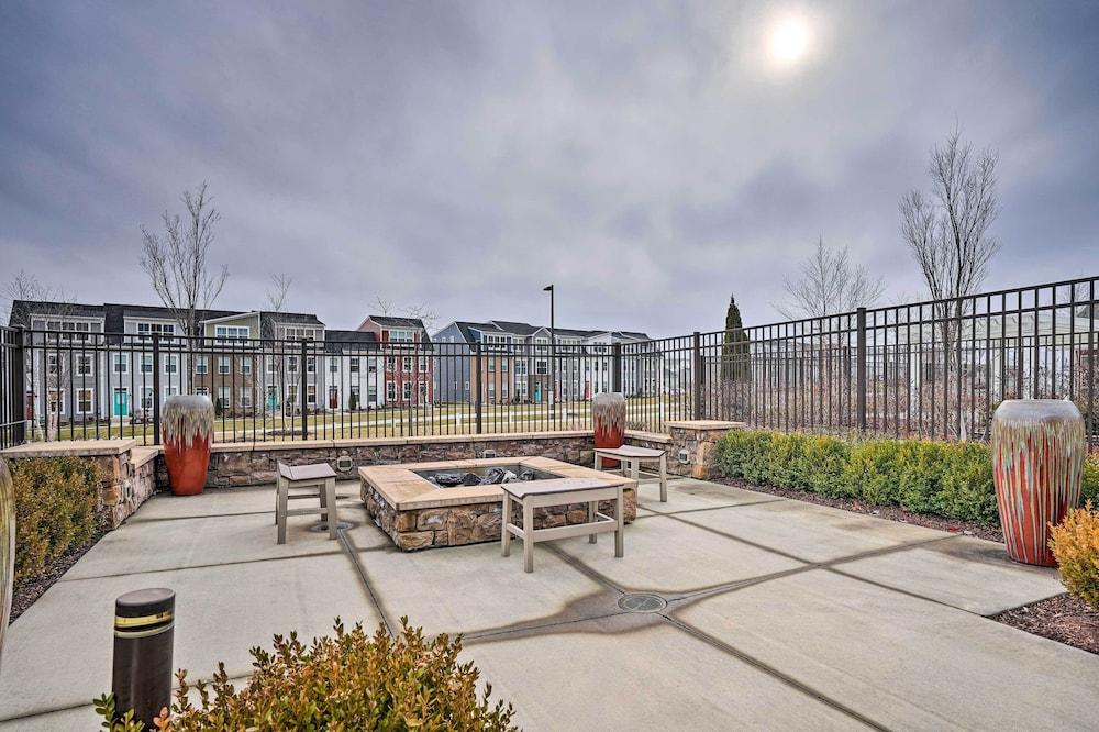 Modern Townhome 4 Mi to Downtown Frederick!