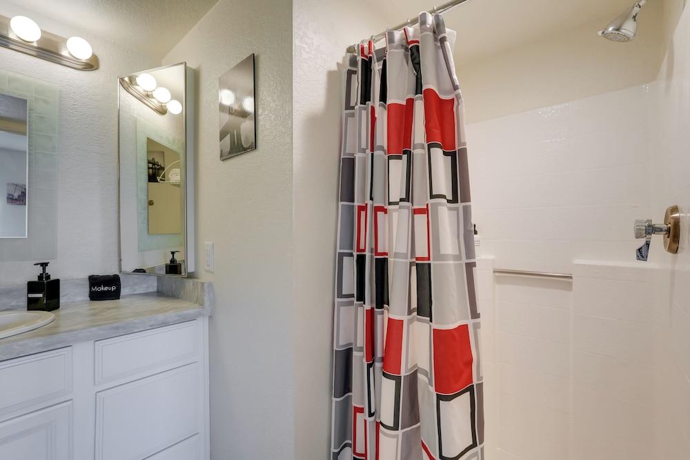 Scottsdale Condo ~ 1 Mi to Spring Training!