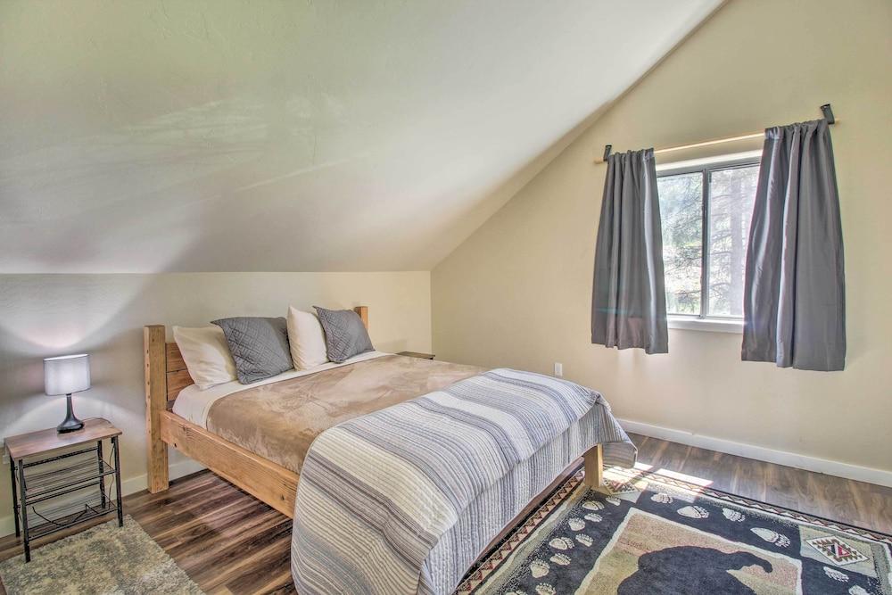 Serene Cabin: Coconino Nat'l Forest View!