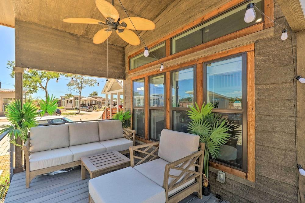 Upscale Tiny Home - Boho-chic Austin Getaway!
