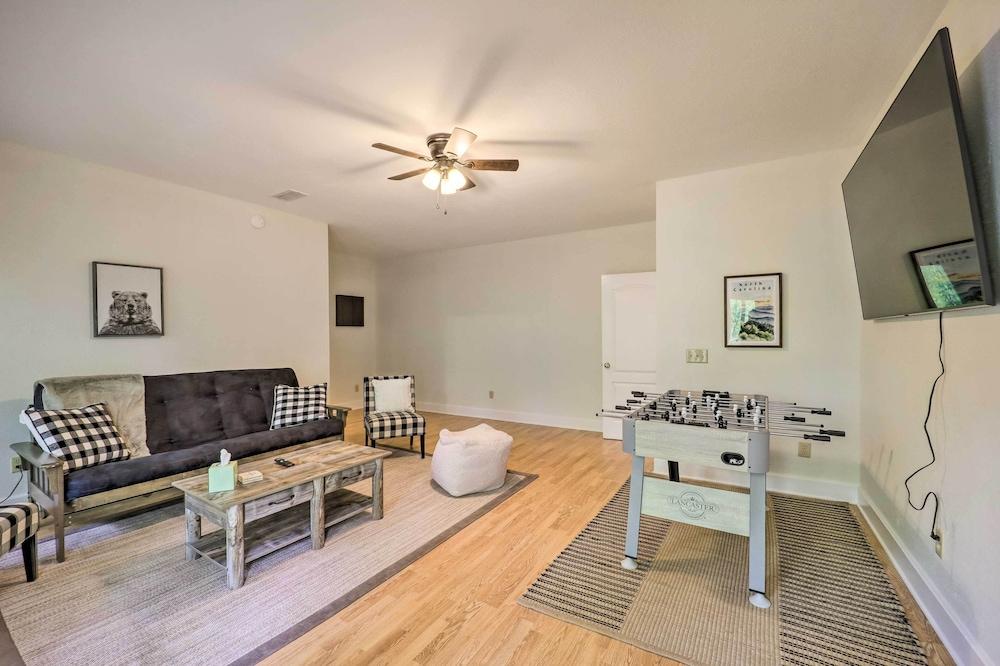 Bring Your Dog: Blue Ridge Mountain Sanctuary!