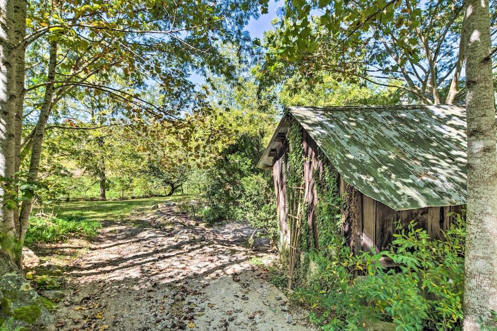 Whimsical Bat Cave Cottage w/ Fire Pit!