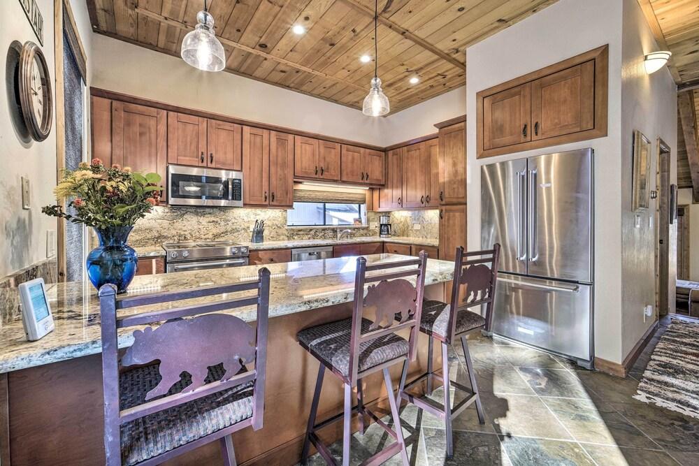 Shuttle to Ski Resort: Northstar Home!