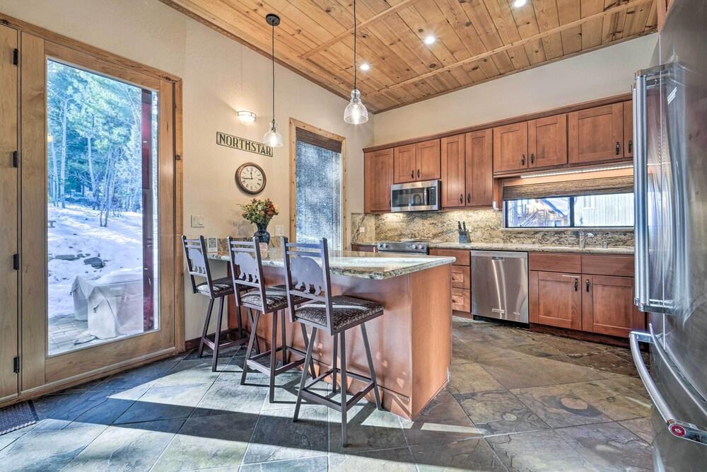 Shuttle to Ski Resort: Northstar Home!