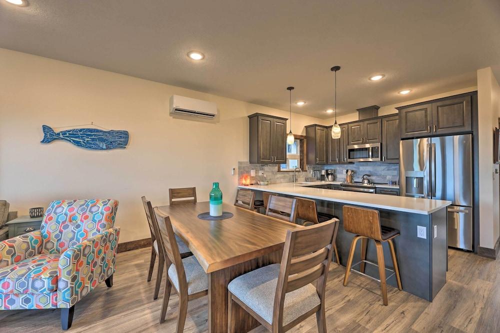 Sanderling Sea Cottages, Unit 6 w/ Beach Access!