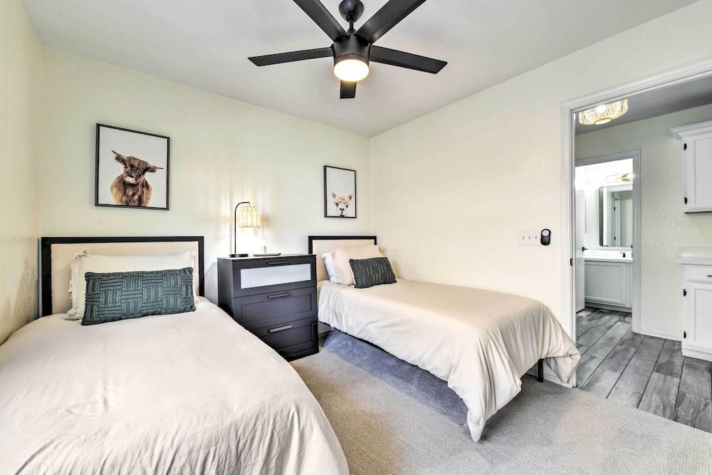 Pool, BBQ & Patio: Gilbert Getaway Near Golfing