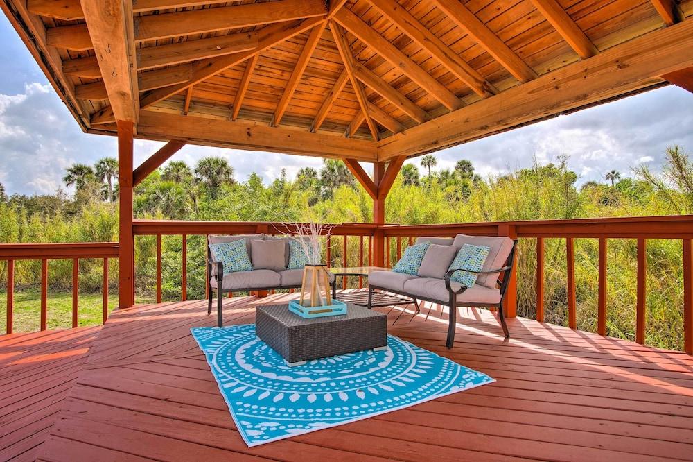 Cozy Melbourne Home w/ Deck & Pool: 5 Mi to Beach!