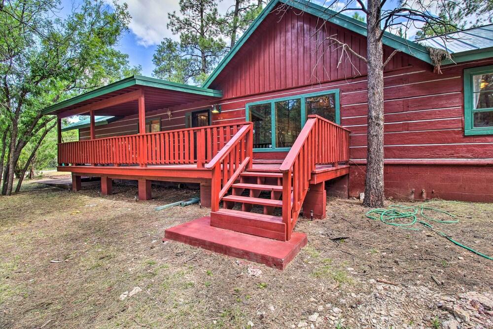 1 Mi to Rainbow Lake: Lakeside Cabin w/ Deck!