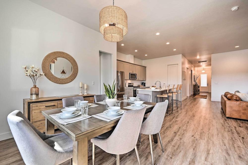 Flagstaff Retreat w/ Covered Patio, 3 Mi to Dtwn