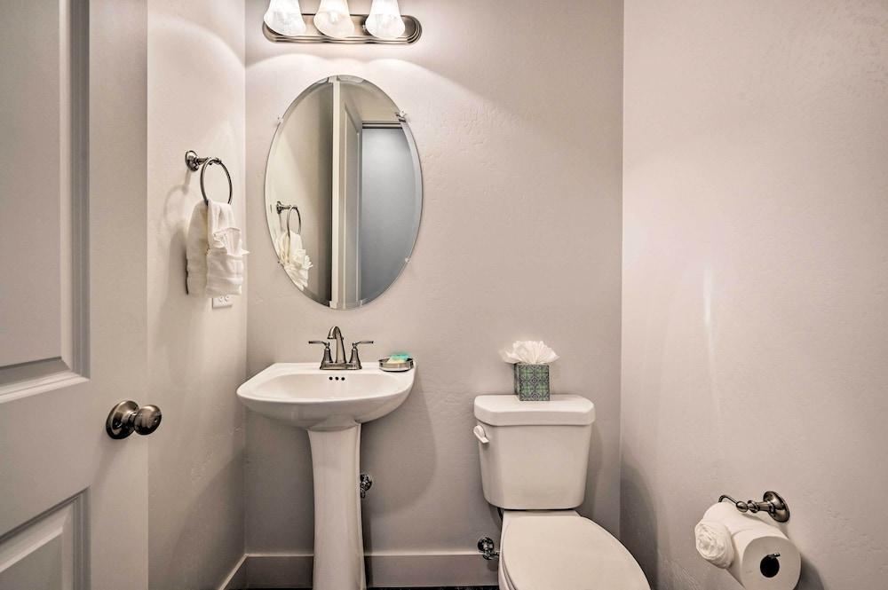 Flagstaff Retreat w/ Covered Patio, 3 Mi to Dtwn