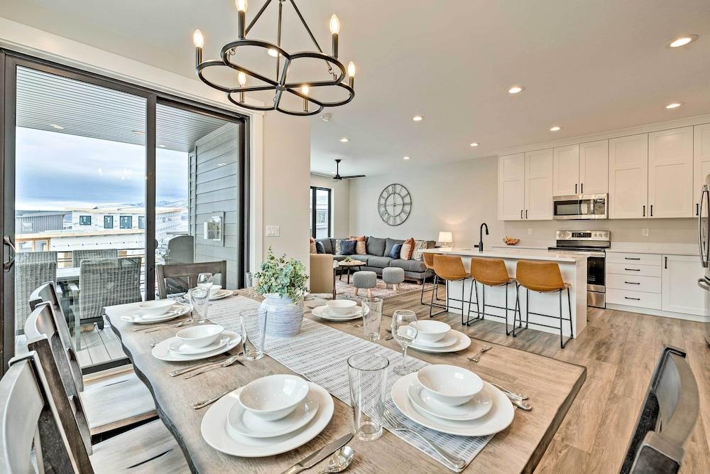 Newly-built Lakeside Gem w/ Community Perks!