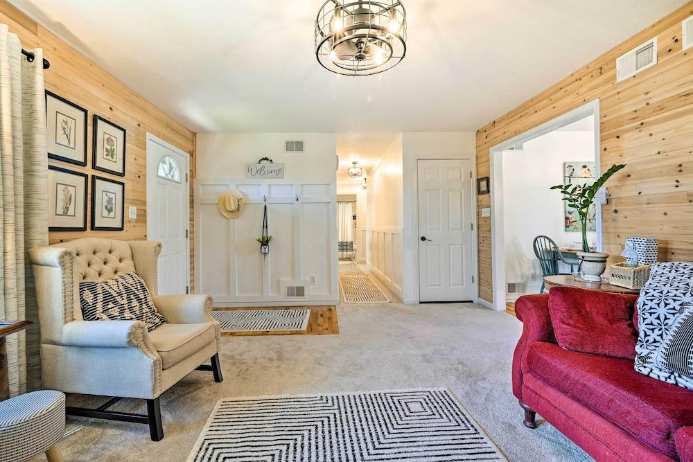 Berkeley Springs Vacation Home w/ Fire Pit!