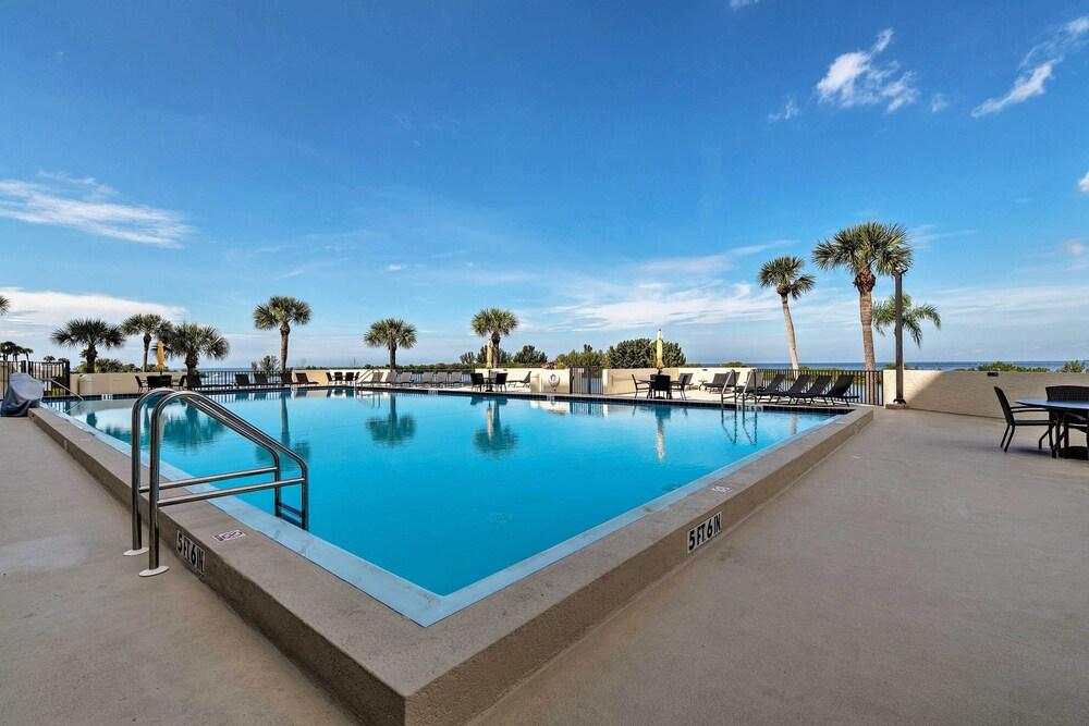 Private Beach Access & Gulf Views: Hudson Condo!