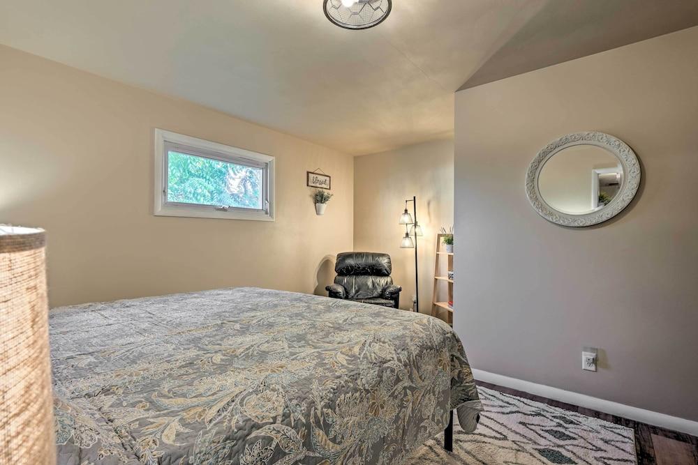 Updated Pet-friendly Home - 9 Mi to Ski Area!