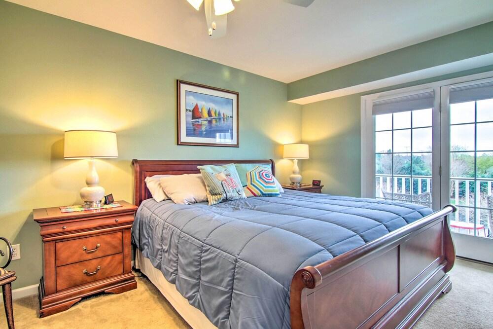 Deck, Balcony: Scenic Ocean View Beach Getaway!