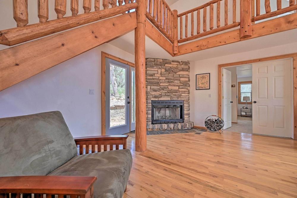 Hot Tub & Mtn View: Dog-friendly Payson Getaway!