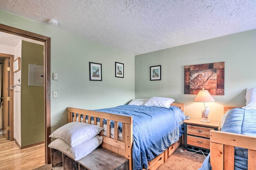 Brian Head Condo w/ Shared Pool & Hot Tub!