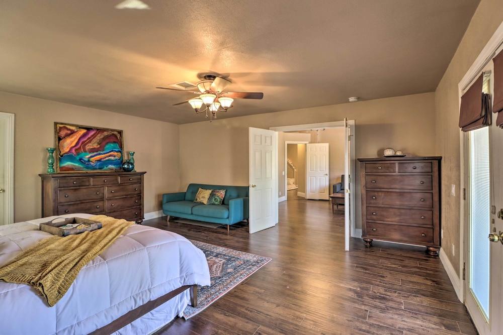 Lavish Family Escape w/ Game Room in Avondale!