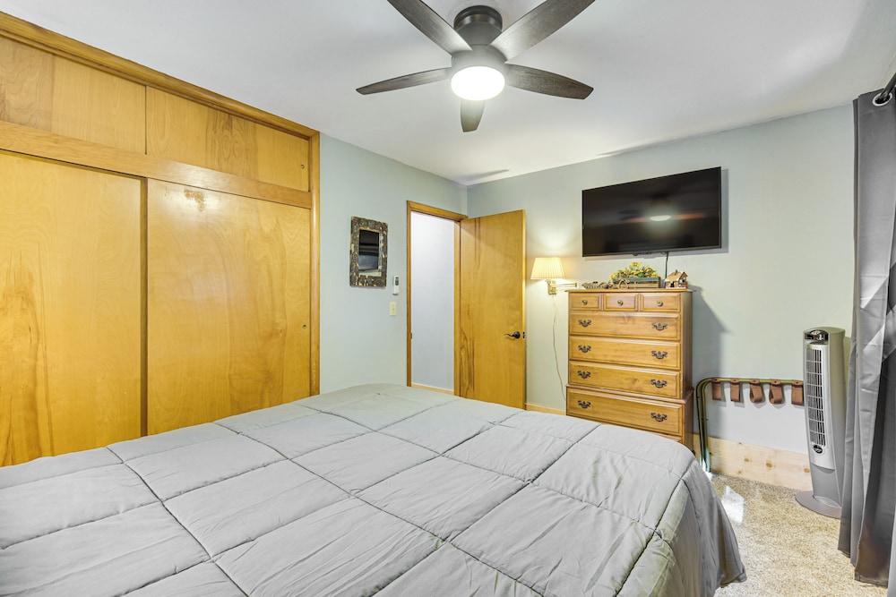 Beautiful Chetek Home w/ Prairie Lake Access!