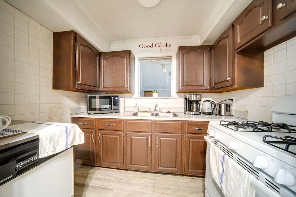 Pet-friendly Mayfield Heights Vacation Rental!