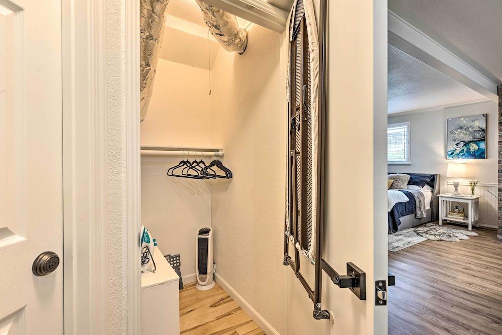 19 Mi to Seattle: Port Orchard Studio w/ Views