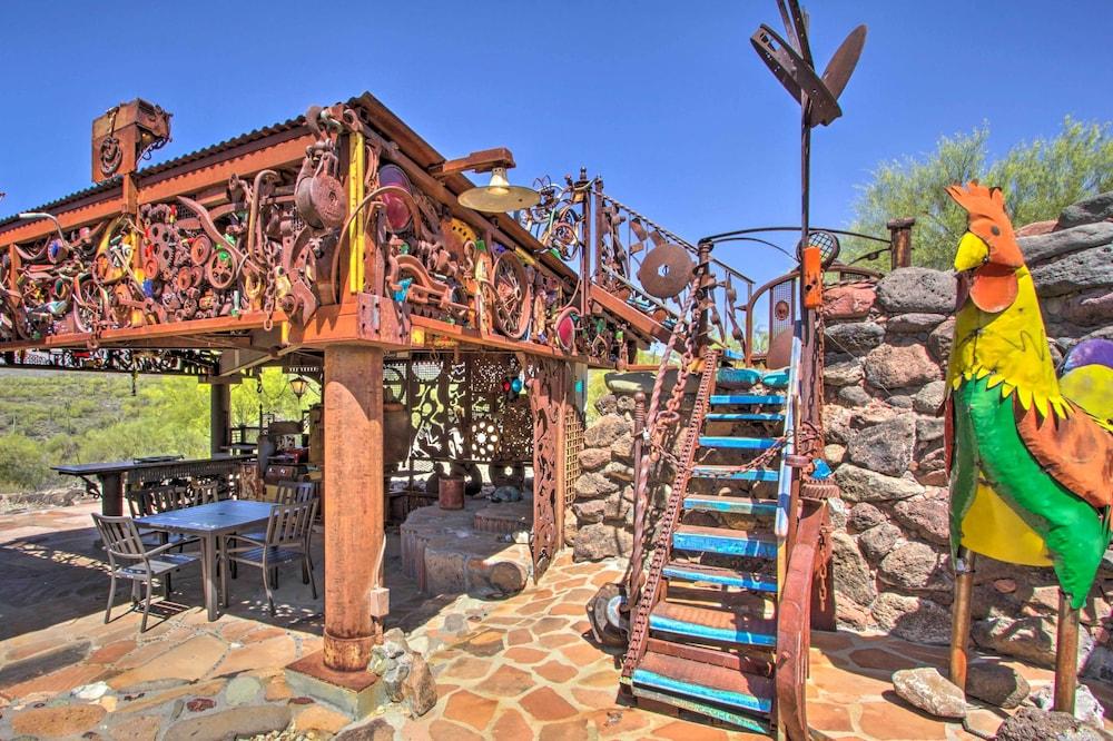 Unique Phoenix Abode w/ 2-tier Patio & Grills