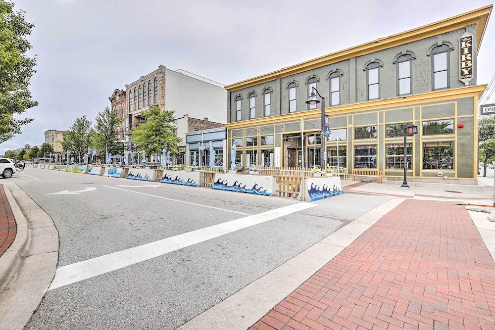 Modern Grand Haven Condo - Steps to Downtown!