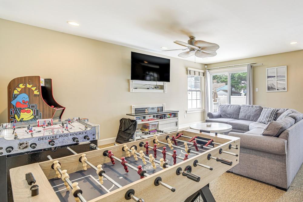 Spacious Brigantine Home ~ 1 Block to Beach!