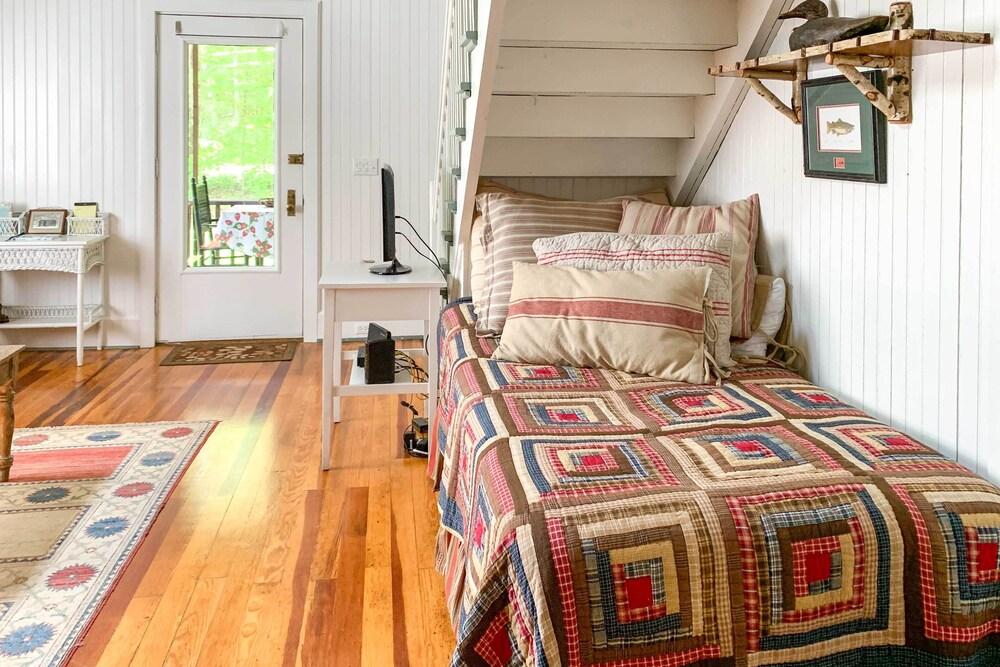 Saranac Lake Cabin w/ Beach Access