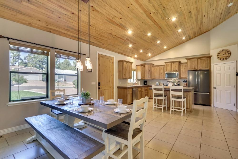 Modern Show Low Home w/ BBQ & Fire Pit!