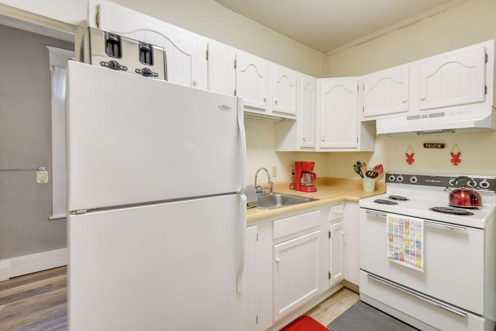 Kennebunk Apartment w/ Local Beach Access!