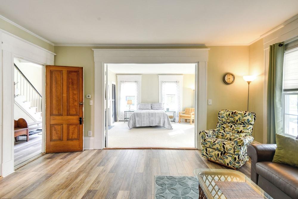 Kennebunk Apartment w/ Local Beach Access!