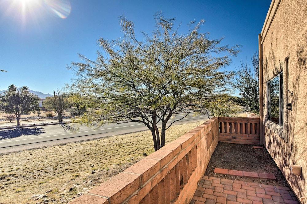 Tranquil Green Valley Townhome w/ Mtn Views!