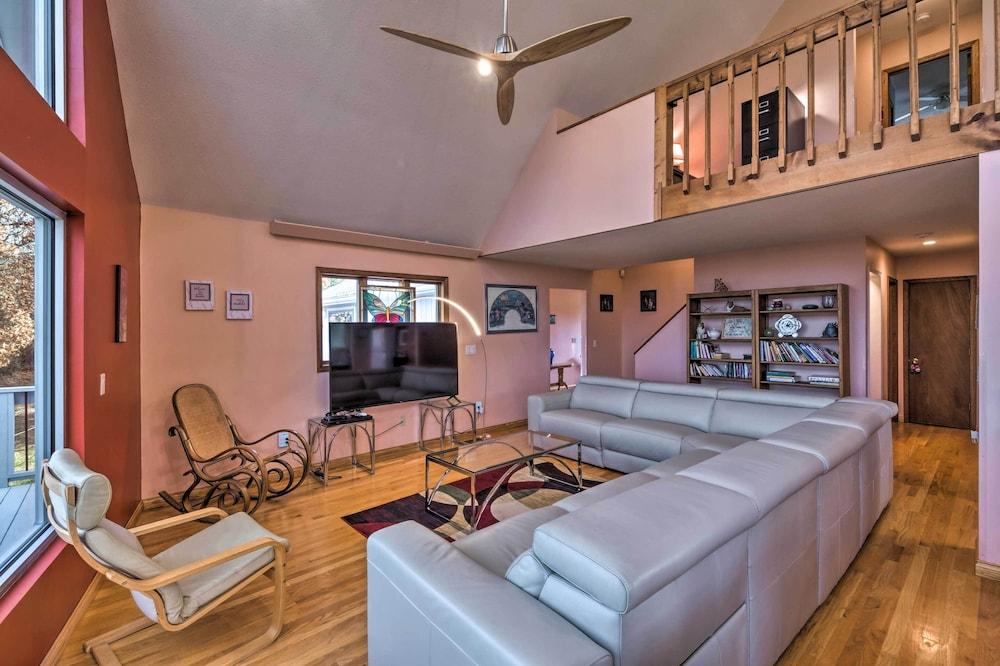 Lake Cumberland Home w/ Deck + Water Access!