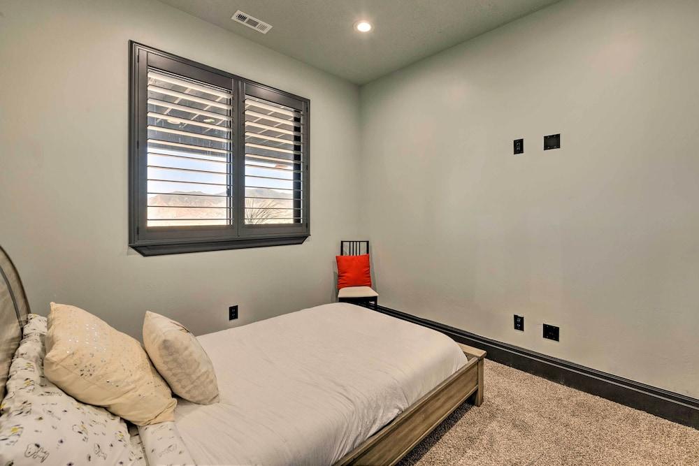 Spacious Tooele Unit w/ Sprawling Mtn Views!